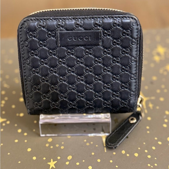 💼 Authentic Gucci Embossed Leather Zip-Around Wallet with Box & Dust Bag - Picture 3 of 10